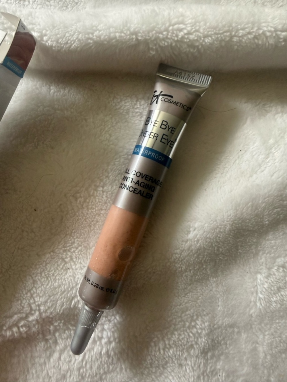 it cosmetics Bye Bye Under Eye Concealer - Peach Beige Shade